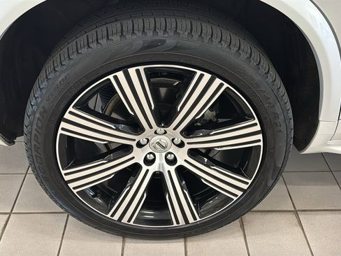 Used 2023 Volvo XC90 B6 Ultimate w/ Lounge Package AWD/4WD image 32