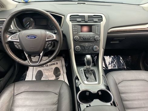 Used 2014 Ford Fusion SE w/ Equipment Group 202A FWD image 15