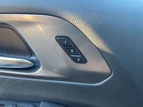 New 2026 Chrysler Pacifica Select FWD image 16