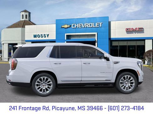 New 2026 GMC Yukon Denali RWD image 5