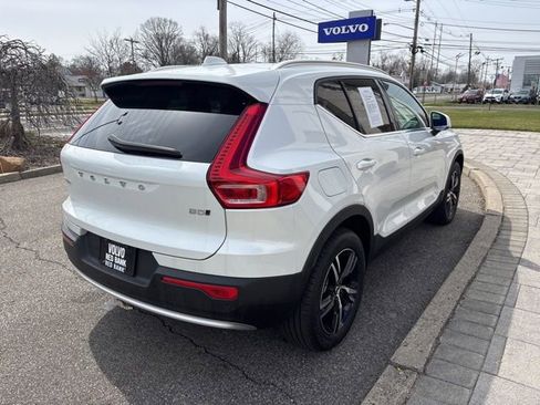 Used 2025 Volvo XC40 B5 Core AWD/4WD image 5