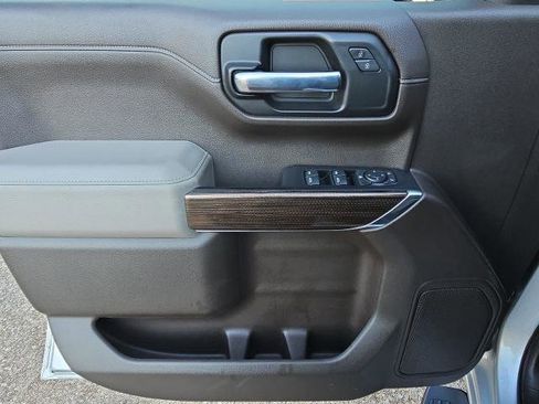 Used 2020 Chevrolet Silverado 1500 RST w/ Texas Edition image 21