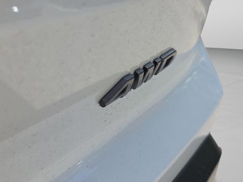 New 2026 Nissan Pathfinder SV AWD/4WD image 33