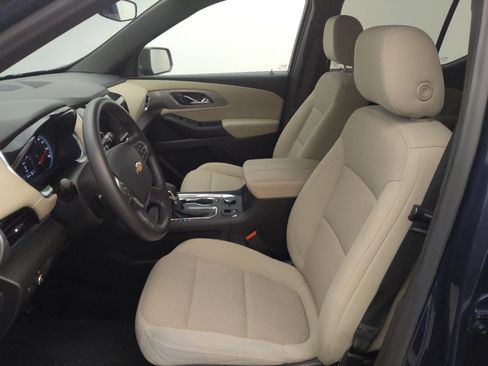 Used 2022 Chevrolet Traverse LS FWD image 17