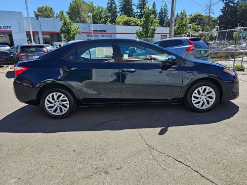 Used 2017 Toyota Corolla LE FWD image 8