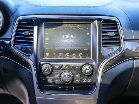 Used 2015 Jeep Grand Cherokee Overland image 3