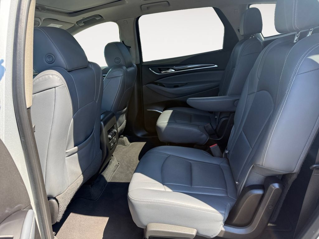 Used 2019 Buick Enclave Essence w/ LPO, Luxury Package AWD/4WD image 13