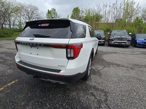 Used 2025 Ford Explorer Active w/ Active Comfort Package image 7