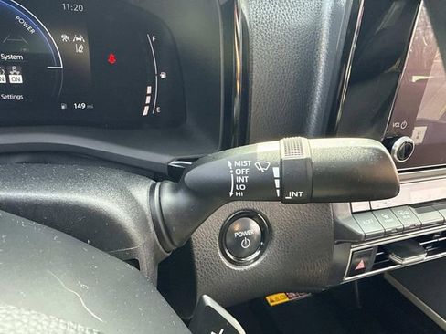 Used 2025 Toyota Camry SE w/ Convenience Package FWD image 33