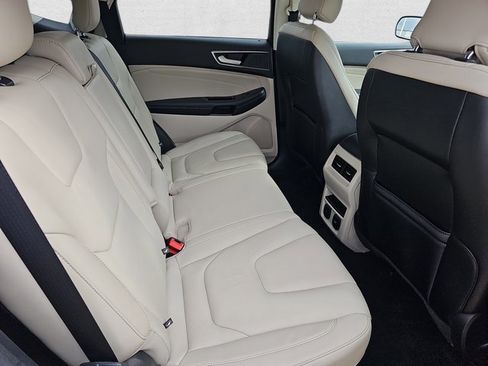 Used 2019 Ford Edge Titanium w/ Class II Trailer Tow Package image 11