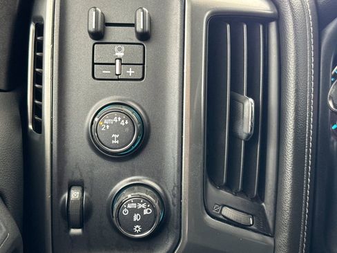 Used 2018 Chevrolet Silverado 1500 LTZ Z71 w/ Centennial Edition image 25