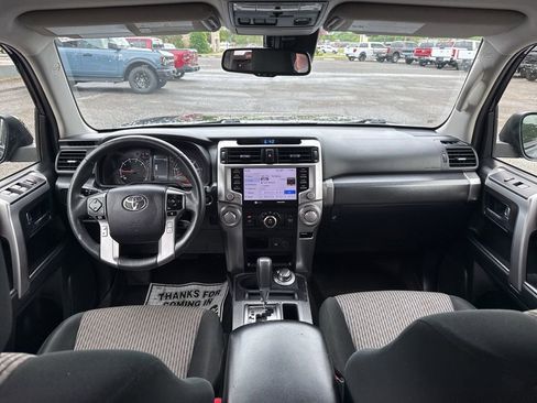 Used 2022 Toyota 4Runner SR5 AWD/4WD image 19