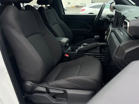 Used 2025 Toyota Tacoma SR image 11