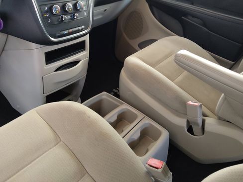 Used 2016 Dodge Grand Caravan SE w/ Quick Order Package 29E SE image 26