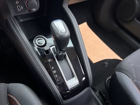 Used 2020 Nissan Kicks SR FWD image 21