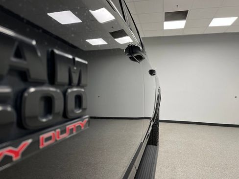 Used 2018 RAM 2500 Laramie w/ Sport Appearance Group AWD/4WD image 13