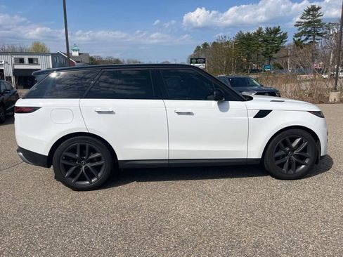Used 2023 Land Rover Range Rover Sport SE AWD/4WD image 6