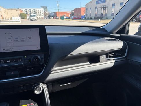 Used 2025 Toyota Grand Highlander LE image 37