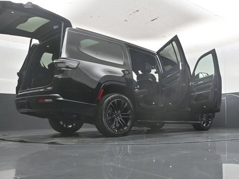 New 2026 Jeep Grand Wagoneer Summit AWD/4WD image 63