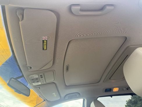 Used 2011 Honda Odyssey Touring image 26