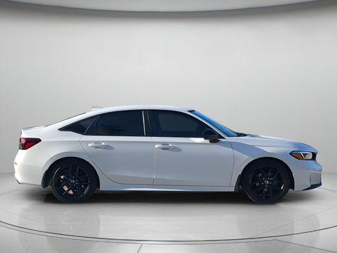 Used 2025 Honda Civic Sport image 39