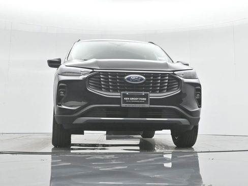 New 2025 Ford Escape SE image 42