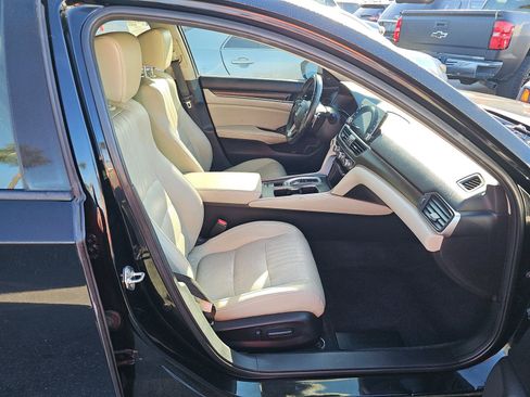 Used 2018 Honda Accord EX-L image 11