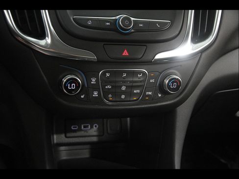 Certified 2019 Chevrolet Equinox LT FWD image 14