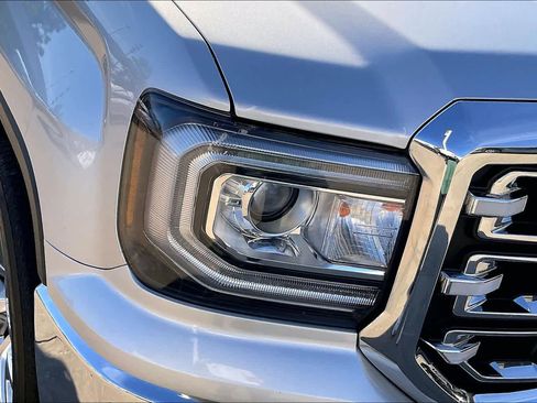 Used 2018 GMC Sierra 1500 SLT w/ SLT Premium Package image 27