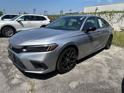 Used 2022 Honda Civic Sport image 3