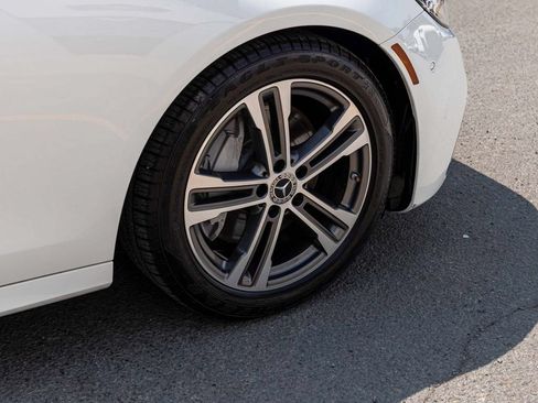 Used 2022 Mercedes-Benz E 350 4MATIC Sedan image 9