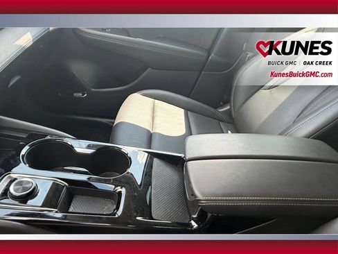 Used 2024 Buick Envision Preferred AWD/4WD image 32
