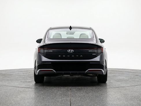 Used 2025 Hyundai Sonata SEL FWD image 7