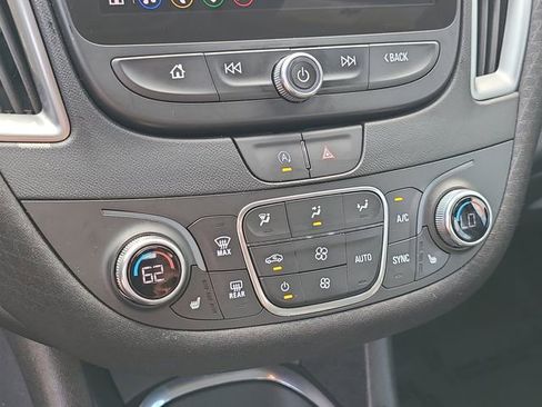 Used 2025 Chevrolet Malibu LT image 33