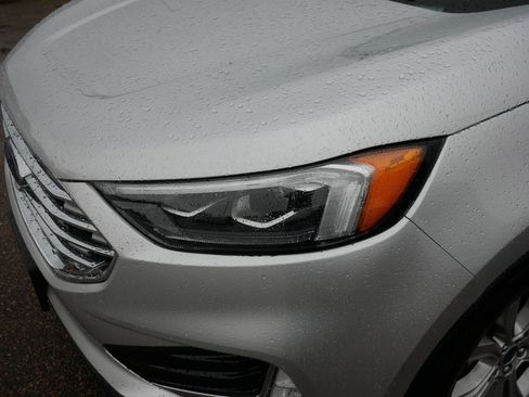 Certified 2019 Ford Edge Titanium w/ Equipment Group 301A AWD/4WD image 16