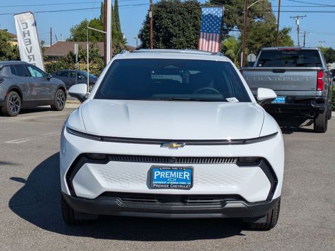 Used 2026 Chevrolet Equinox EV LT image 8