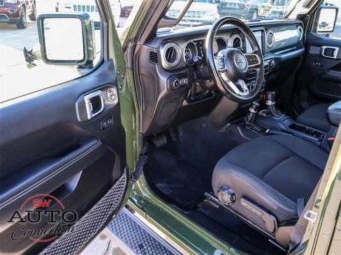 Used 2022 Jeep Wrangler Unlimited Sahara image 28