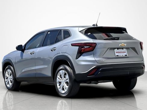 Used 2024 Chevrolet Trax LS w/ Driver Confidence Package image 3