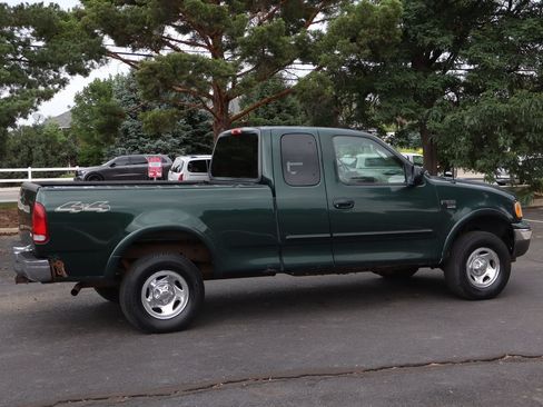 Used 2003 Ford F150 XLT AWD/4WD image 4