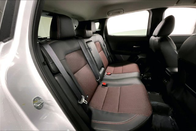 New 2026 Nissan Kicks SR w/ Cold Weather Package FWD image 32