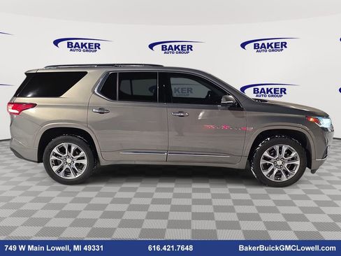 Used 2019 Chevrolet Traverse Premier w/ Driver Confidence II Package image 4