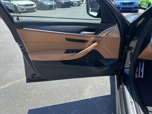 Used 2022 BMW 540i w/ M Sport Package RWD image 27