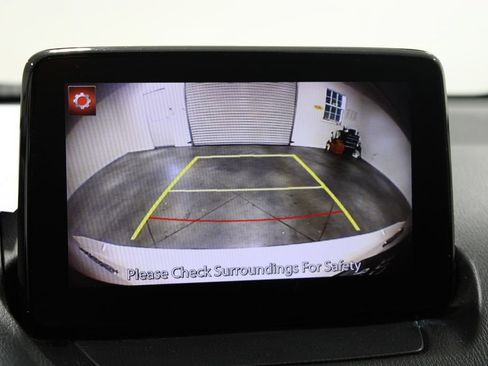 Used 2019 Toyota Yaris LE FWD image 34