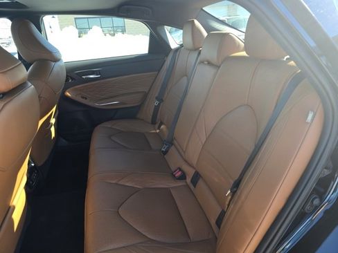 Used 2020 Toyota Avalon Limited image 13