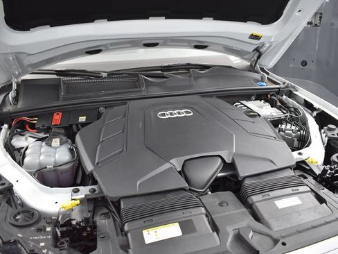 Used 2022 Audi Q7 3.0T Premium Plus w/ Premium Plus Package AWD/4WD image 21