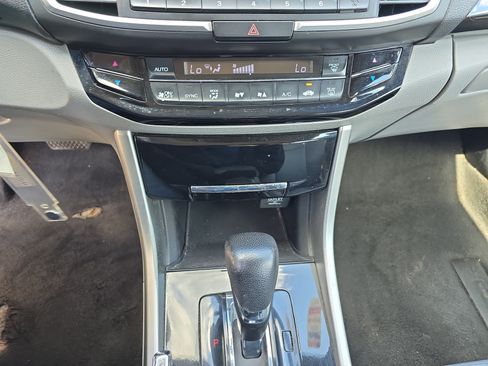 Used 2016 Honda Accord LX image 23