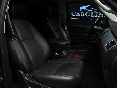 Used 2013 Cadillac Escalade EXT Luxury AWD/4WD image 42