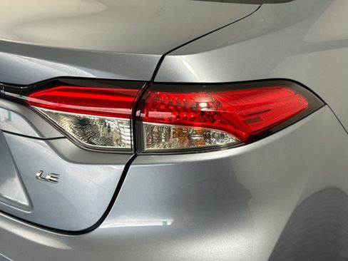 Used 2023 Toyota Corolla LE FWD image 33