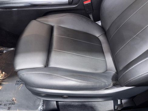 Used 2021 Mercedes-Benz GLA 250 4MATIC image 51