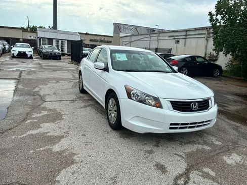 Used 2009 Honda Accord LX image 2